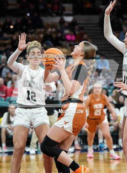 Thumbnail 1 in Mead vs Roosevelt (CHSAA 5A Final 4) photogallery.