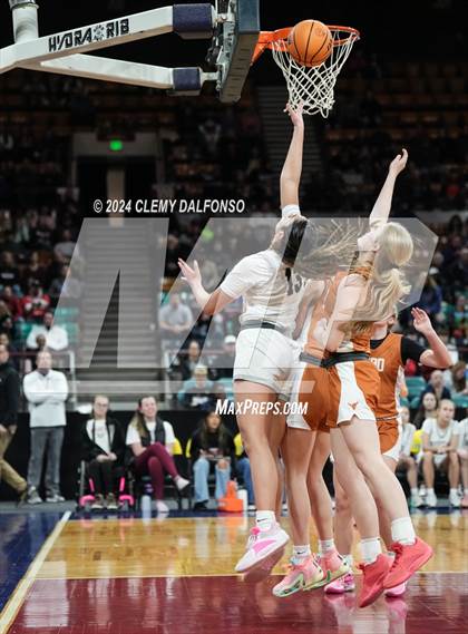 Thumbnail 3 in Mead vs Roosevelt (CHSAA 5A Final 4) photogallery.