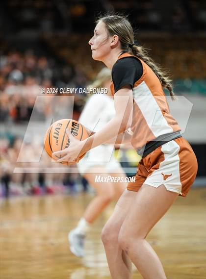 Thumbnail 2 in Mead vs Roosevelt (CHSAA 5A Final 4) photogallery.