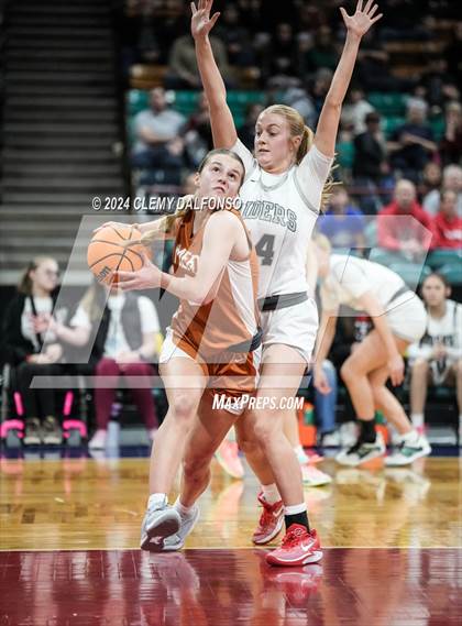 Thumbnail 3 in Mead vs Roosevelt (CHSAA 5A Final 4) photogallery.