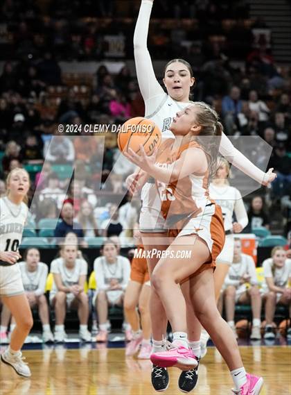 Thumbnail 3 in Mead vs Roosevelt (CHSAA 5A Final 4) photogallery.