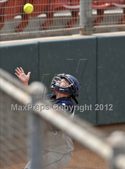 Thumbnail 3 in Cathedral Catholic vs. Northwood photogallery.