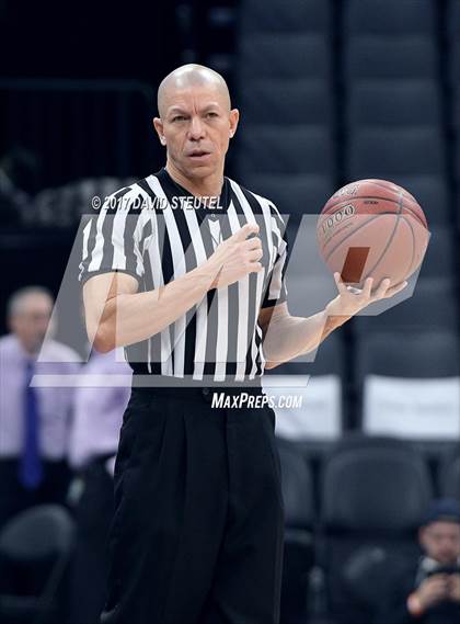 Thumbnail 1 in Rolling Hills Prep vs. St. Francis (CIF State D5 Final) photogallery.