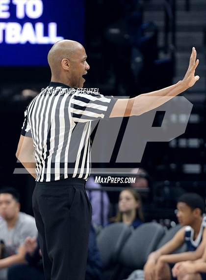 Thumbnail 2 in Rolling Hills Prep vs. St. Francis (CIF State D5 Final) photogallery.