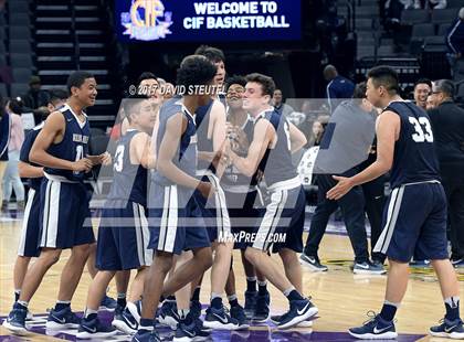 Thumbnail 2 in Rolling Hills Prep vs. St. Francis (CIF State D5 Final) photogallery.