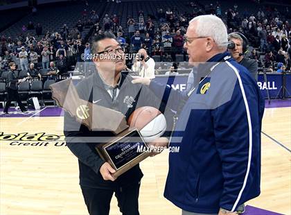 Thumbnail 2 in Rolling Hills Prep vs. St. Francis (CIF State D5 Final) photogallery.