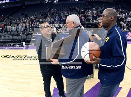 Thumbnail 3 in Rolling Hills Prep vs. St. Francis (CIF State D5 Final) photogallery.