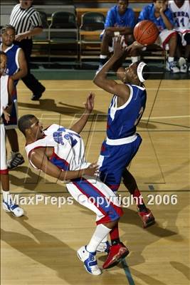 Thumbnail 3 in Crawford vs. Serra (Torrey Pines Holiday Classic) photogallery.