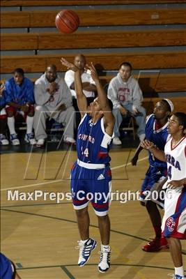 Thumbnail 1 in Crawford vs. Serra (Torrey Pines Holiday Classic) photogallery.