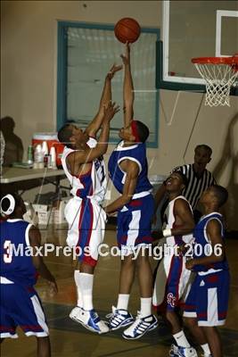 Thumbnail 2 in Crawford vs. Serra (Torrey Pines Holiday Classic) photogallery.
