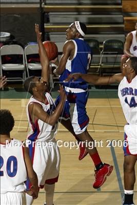 Thumbnail 3 in Crawford vs. Serra (Torrey Pines Holiday Classic) photogallery.