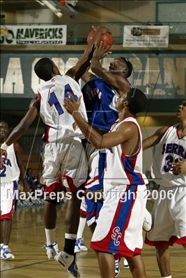 Thumbnail 1 in Crawford vs. Serra (Torrey Pines Holiday Classic) photogallery.