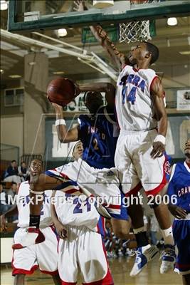 Thumbnail 2 in Crawford vs. Serra (Torrey Pines Holiday Classic) photogallery.