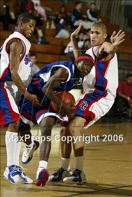 Thumbnail 2 in Crawford vs. Serra (Torrey Pines Holiday Classic) photogallery.