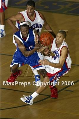 Thumbnail 3 in Crawford vs. Serra (Torrey Pines Holiday Classic) photogallery.
