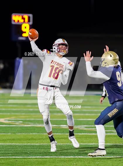 Thumbnail 3 in Gibson Southern @ Tri-West Hendricks (IHSAA 3A  Semifinal) photogallery.