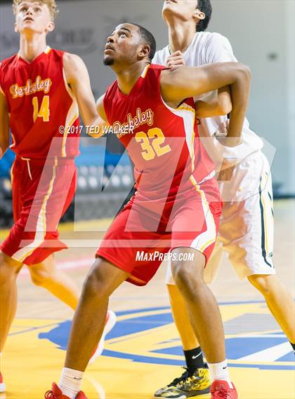 Thumbnail 2 in Mountain View vs. Berkeley (Warriors Nor-Cal Invitational) photogallery.