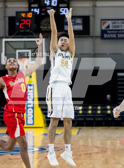 Thumbnail 1 in Mountain View vs. Berkeley (Warriors Nor-Cal Invitational) photogallery.