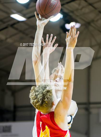 Thumbnail 2 in Mountain View vs. Berkeley (Warriors Nor-Cal Invitational) photogallery.