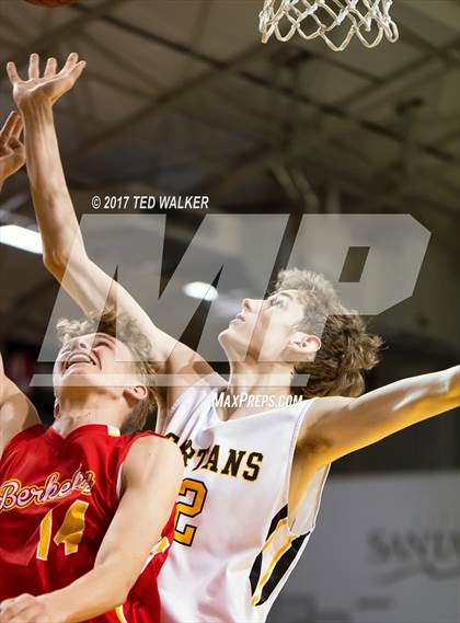 Thumbnail 3 in Mountain View vs. Berkeley (Warriors Nor-Cal Invitational) photogallery.
