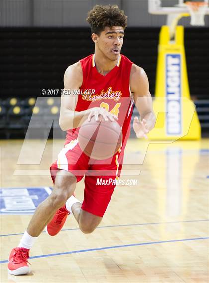 Thumbnail 2 in Mountain View vs. Berkeley (Warriors Nor-Cal Invitational) photogallery.