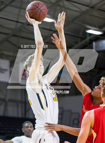 Thumbnail 3 in Mountain View vs. Berkeley (Warriors Nor-Cal Invitational) photogallery.