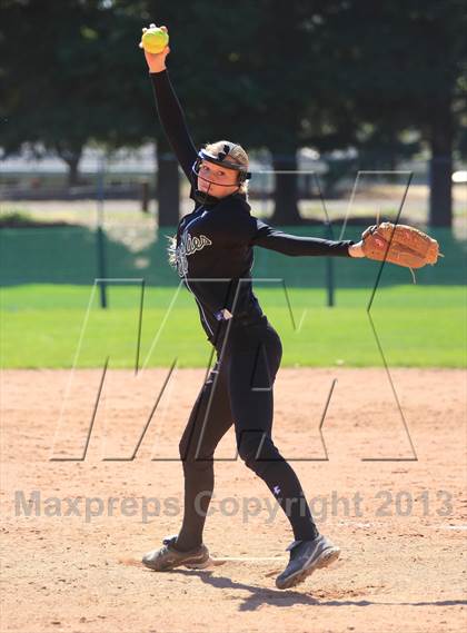 Thumbnail 3 in St. Francis vs. Granite Bay photogallery.