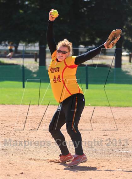 Thumbnail 2 in St. Francis vs. Granite Bay photogallery.