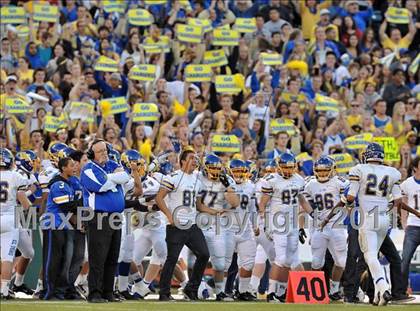 Thumbnail 3 in El Toro vs. Tustin (CIF SS Southwest Division Final)  photogallery.
