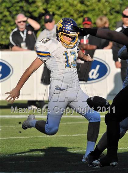 Thumbnail 2 in El Toro vs. Tustin (CIF SS Southwest Division Final)  photogallery.