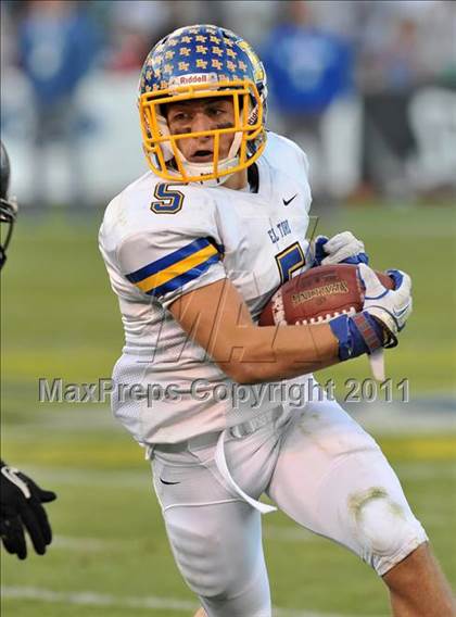 Thumbnail 3 in El Toro vs. Tustin (CIF SS Southwest Division Final)  photogallery.