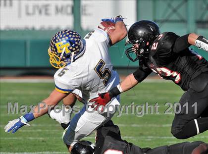 Thumbnail 1 in El Toro vs. Tustin (CIF SS Southwest Division Final)  photogallery.