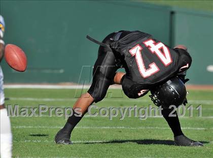 Thumbnail 2 in El Toro vs. Tustin (CIF SS Southwest Division Final)  photogallery.