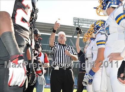Thumbnail 1 in El Toro vs. Tustin (CIF SS Southwest Division Final)  photogallery.
