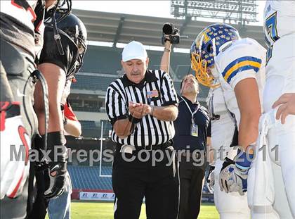 Thumbnail 3 in El Toro vs. Tustin (CIF SS Southwest Division Final)  photogallery.