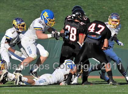Thumbnail 3 in El Toro vs. Tustin (CIF SS Southwest Division Final)  photogallery.