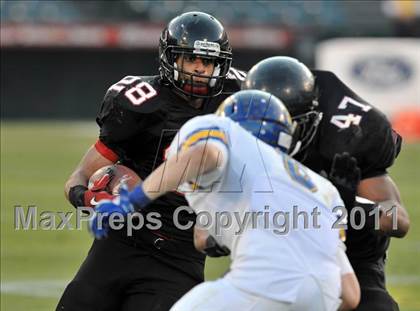 Thumbnail 3 in El Toro vs. Tustin (CIF SS Southwest Division Final)  photogallery.