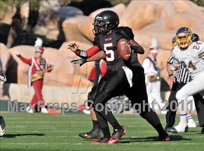 Thumbnail 3 in El Toro vs. Tustin (CIF SS Southwest Division Final)  photogallery.