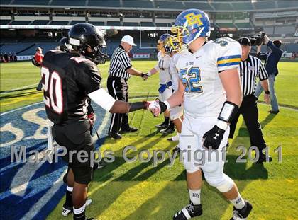 Thumbnail 3 in El Toro vs. Tustin (CIF SS Southwest Division Final)  photogallery.