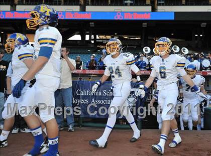 Thumbnail 3 in El Toro vs. Tustin (CIF SS Southwest Division Final)  photogallery.