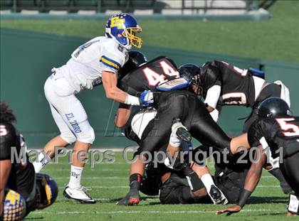 Thumbnail 2 in El Toro vs. Tustin (CIF SS Southwest Division Final)  photogallery.