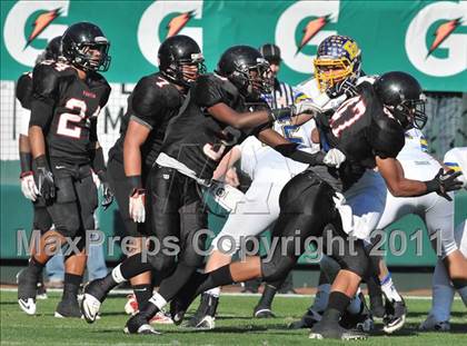 Thumbnail 2 in El Toro vs. Tustin (CIF SS Southwest Division Final)  photogallery.