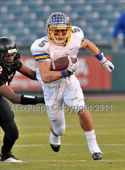 Thumbnail 3 in El Toro vs. Tustin (CIF SS Southwest Division Final)  photogallery.
