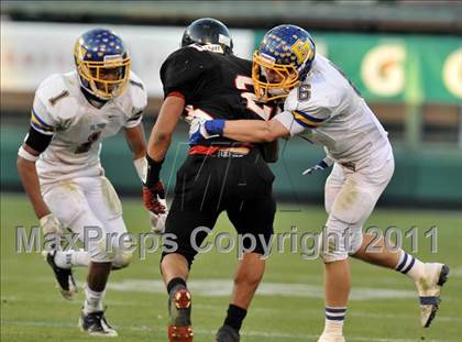 Thumbnail 1 in El Toro vs. Tustin (CIF SS Southwest Division Final)  photogallery.