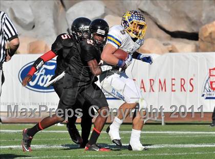 Thumbnail 3 in El Toro vs. Tustin (CIF SS Southwest Division Final)  photogallery.