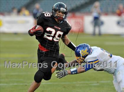 Thumbnail 3 in El Toro vs. Tustin (CIF SS Southwest Division Final)  photogallery.