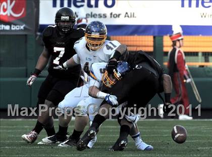 Thumbnail 3 in El Toro vs. Tustin (CIF SS Southwest Division Final)  photogallery.