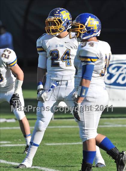 Thumbnail 3 in El Toro vs. Tustin (CIF SS Southwest Division Final)  photogallery.
