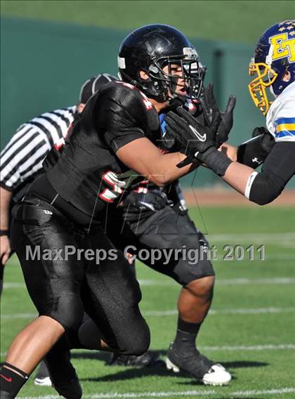 Thumbnail 3 in El Toro vs. Tustin (CIF SS Southwest Division Final)  photogallery.