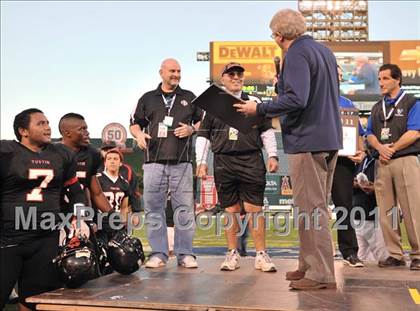 Thumbnail 3 in El Toro vs. Tustin (CIF SS Southwest Division Final)  photogallery.